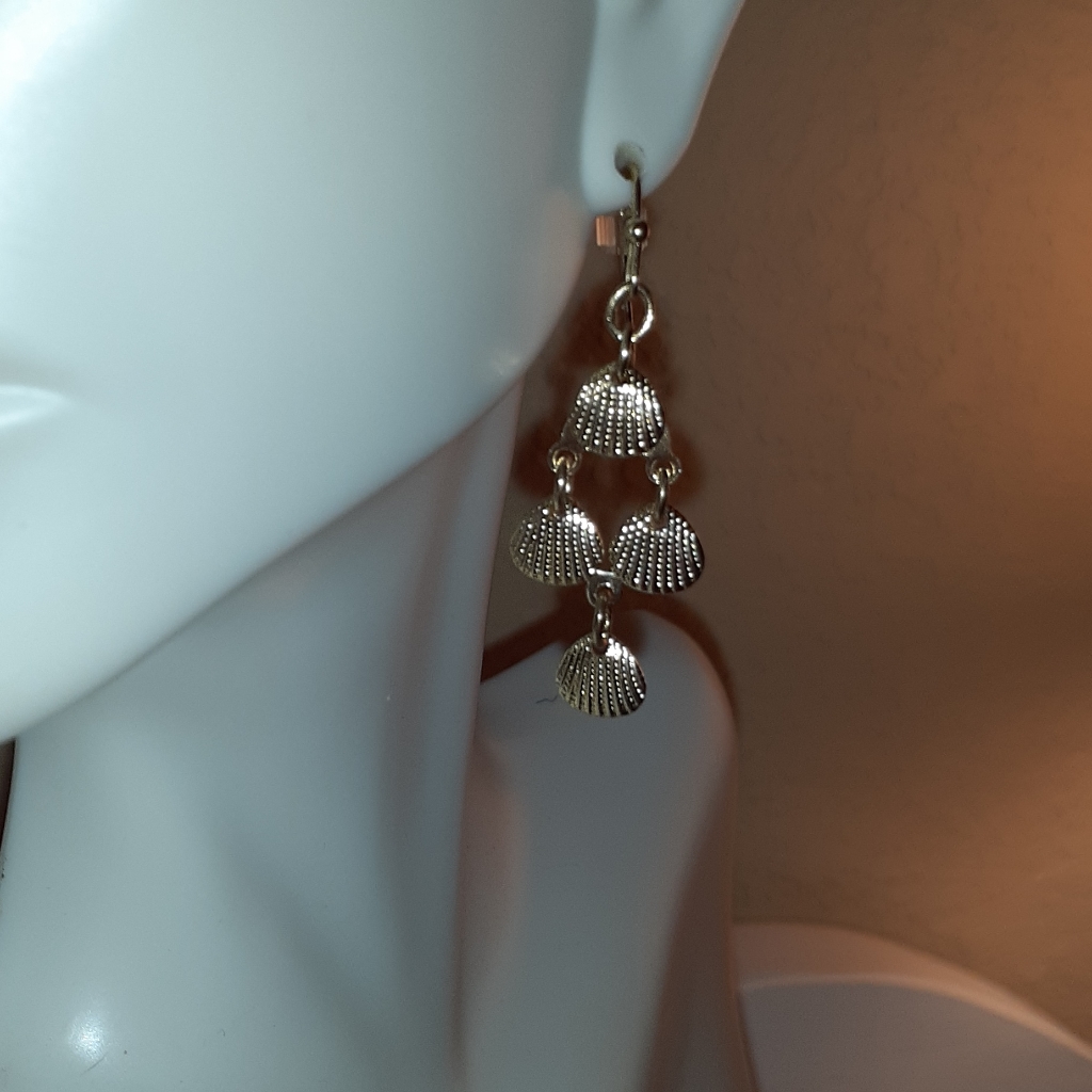 Light Shells Earrings.